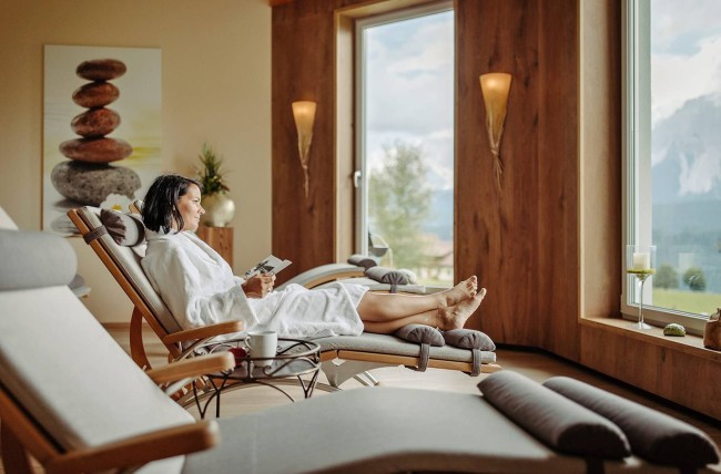 Panoramaruheraum mit Ausblick