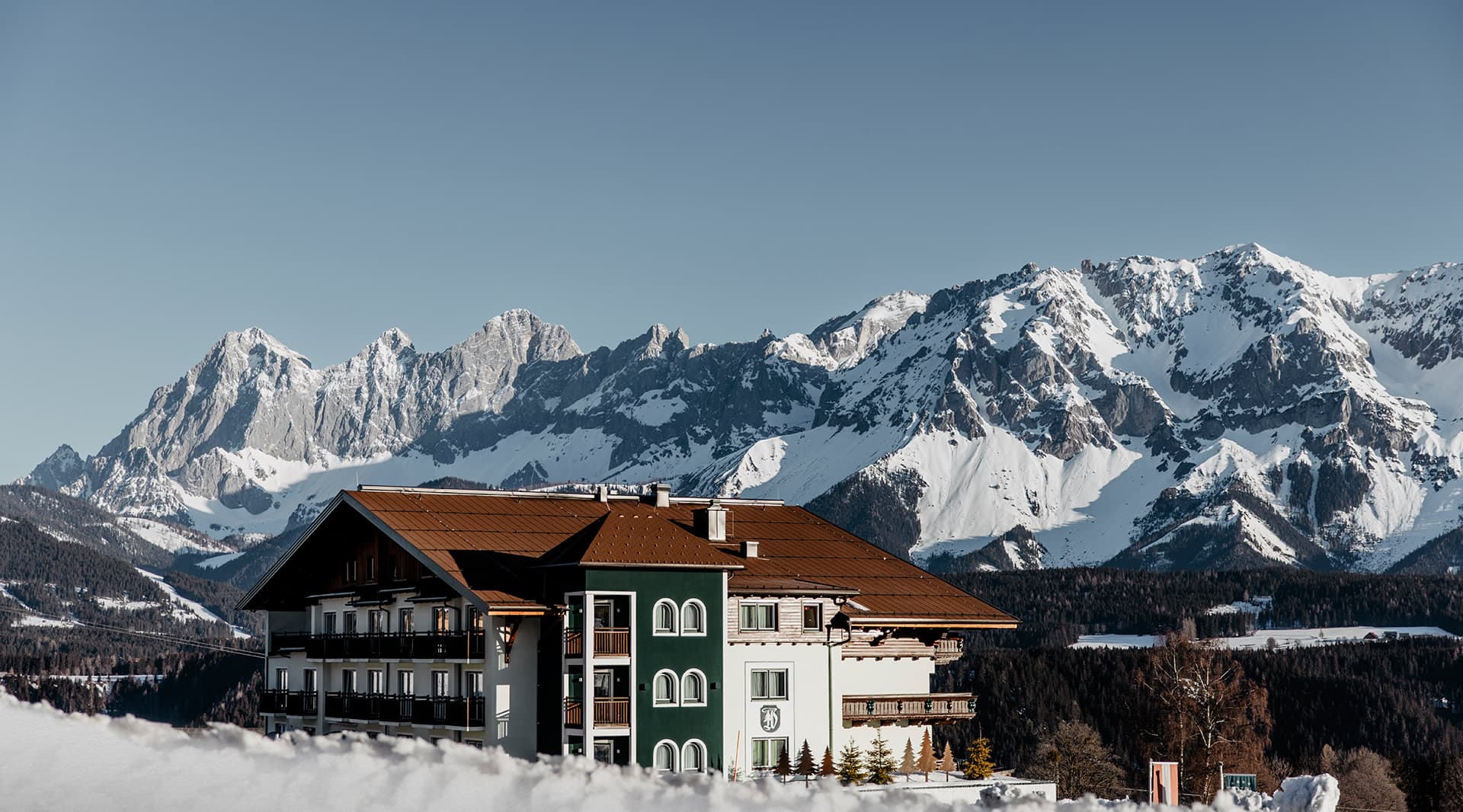 Hotel Waldfrieden direkt an der Piste der Hochwurzen in Rohrmoos Schladming