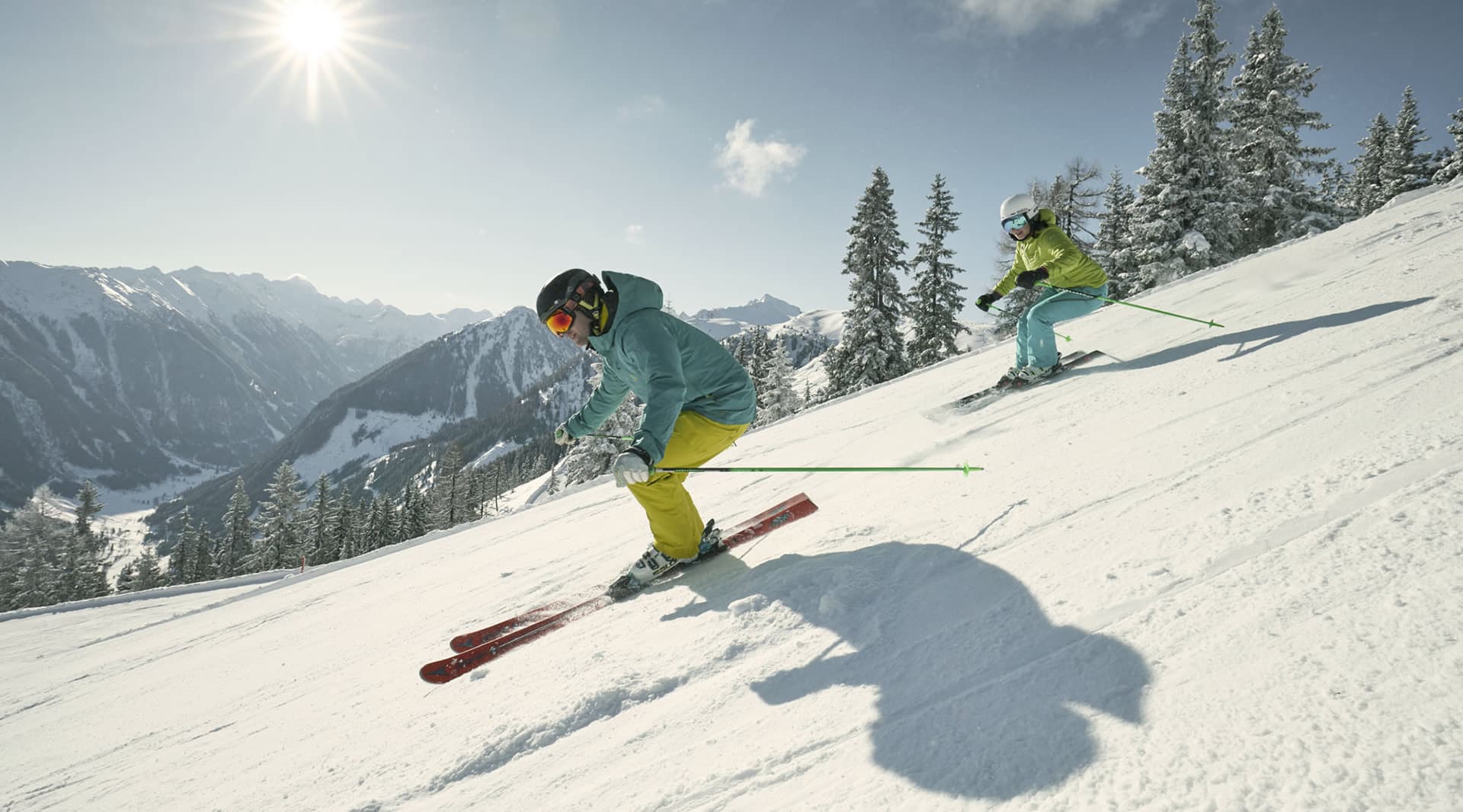 Skifahren bis zur Haustüre im Hotel Waldfrieden in Rohrmoos mit dem Hochwurzen Skigebiet neben dem Hotel