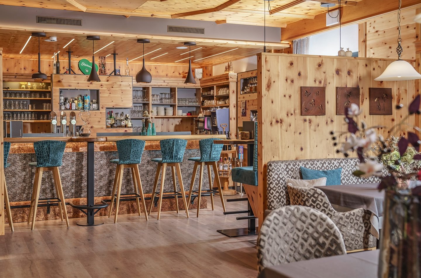 Take a seat at our hotel bar