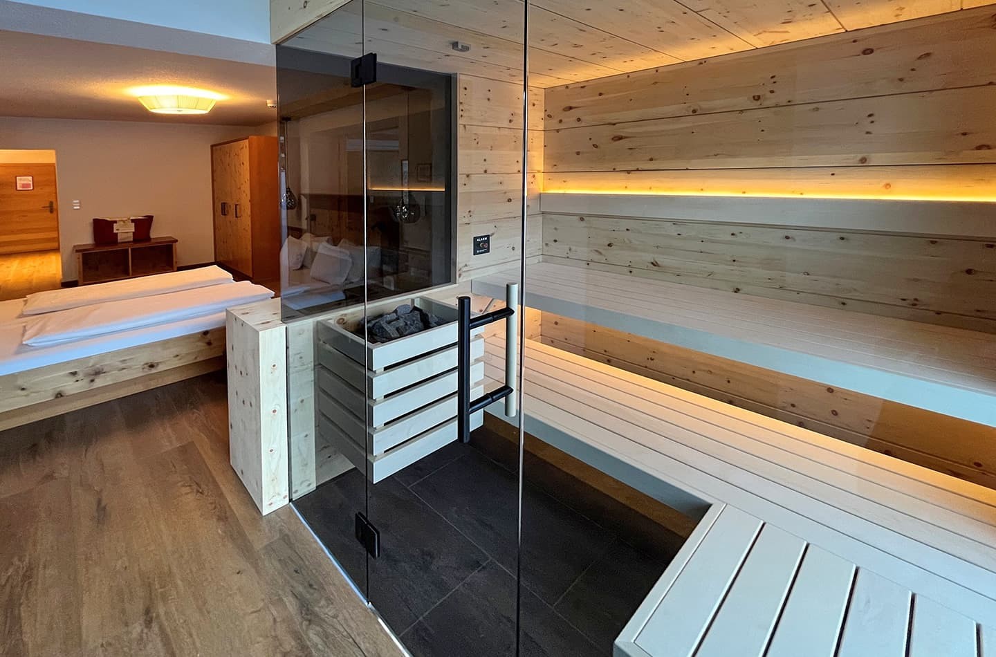 Finish sauna in the sleeping room